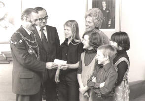 About 19/10/77 : Receiving cheque for Queen's Silver Jubilee Fund